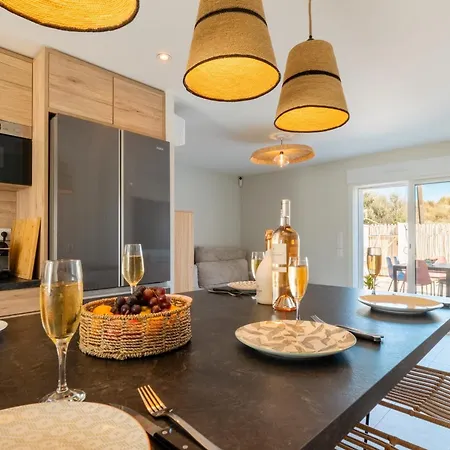 Roquille Direct Access * Agde